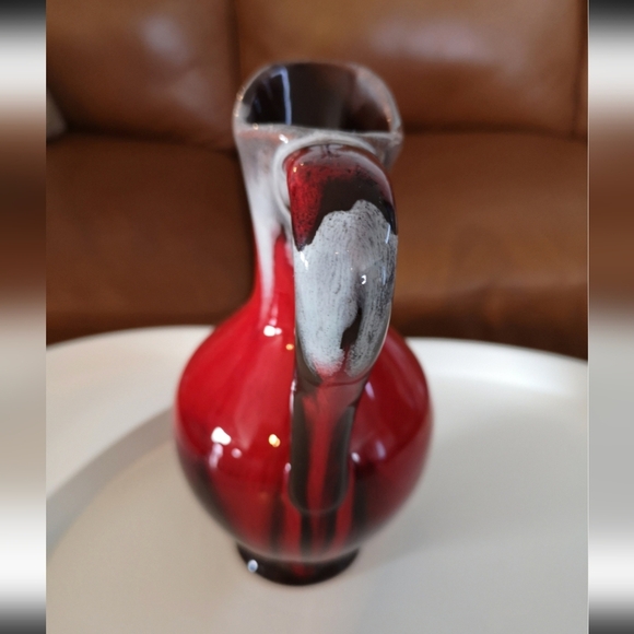 Authentic Mid-Century Modern 1970s pottery pitcher vase by Canadiana Pottery - Picture 5 of 13